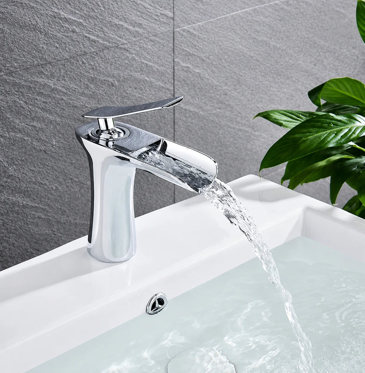 Robinet de salle de bain cascade en laiton
