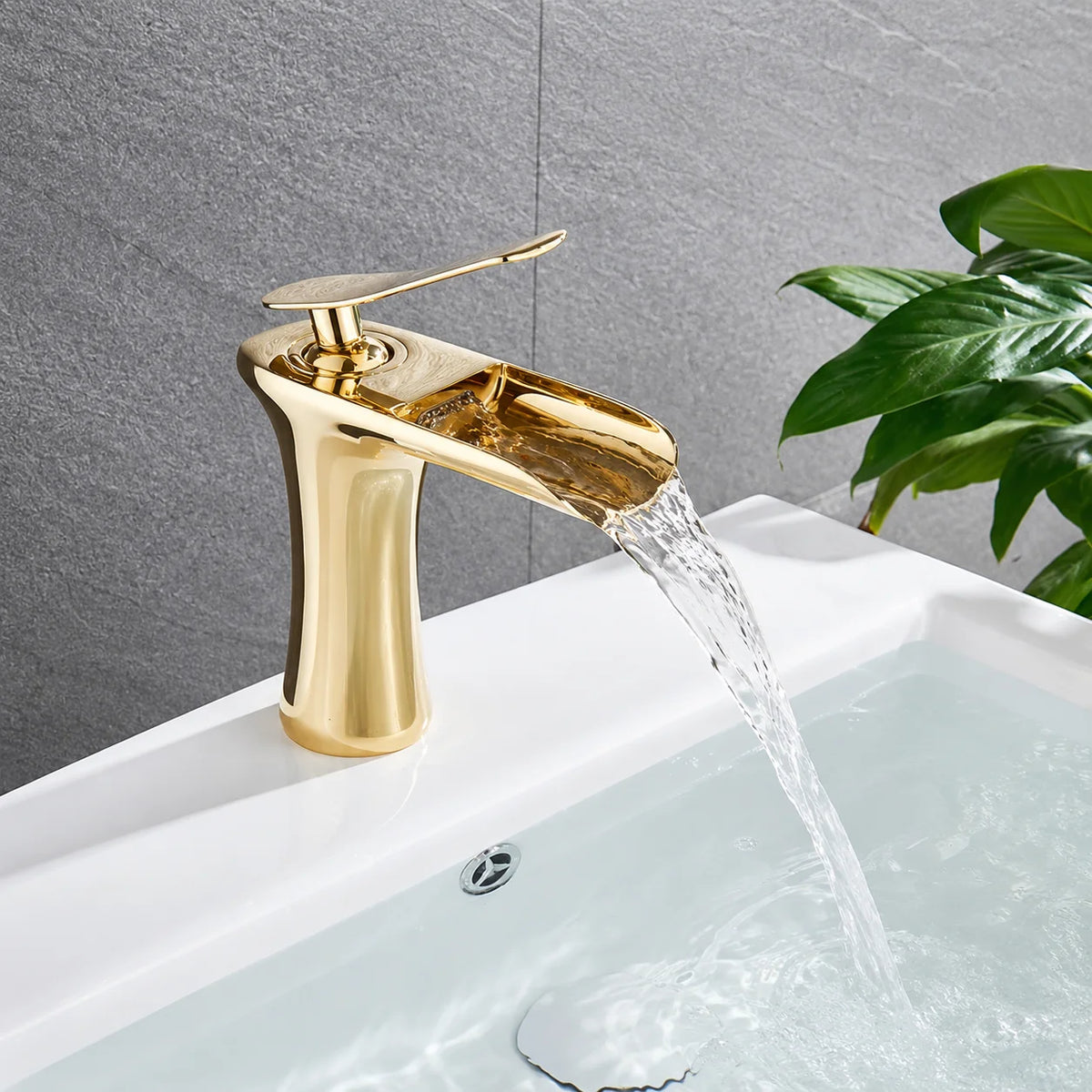Robinet de salle de bain cascade en laiton