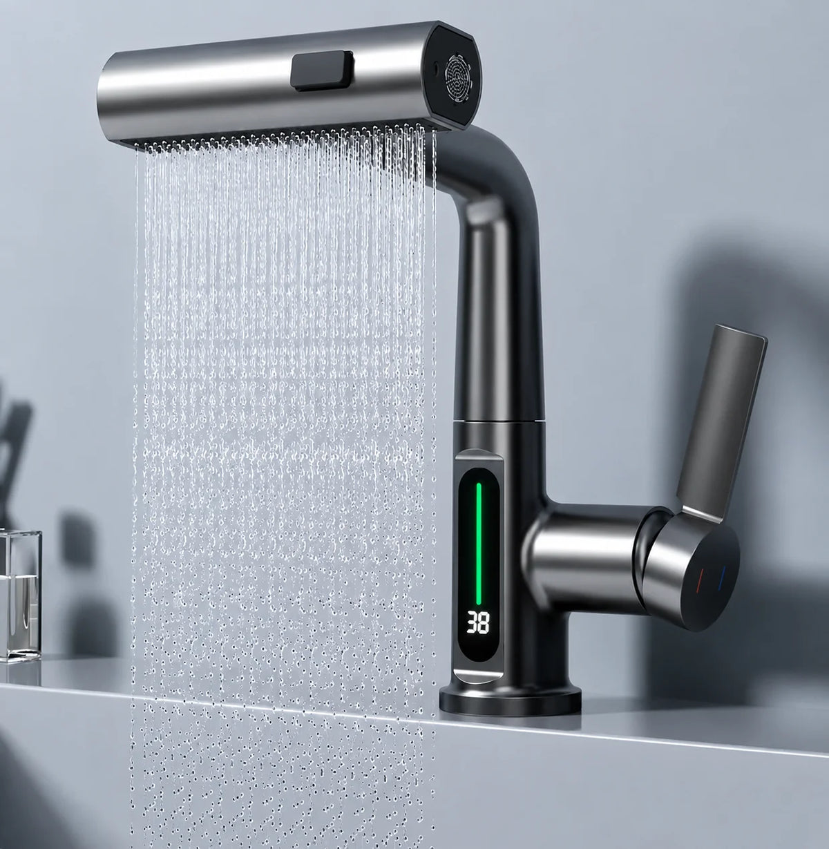 Robinet de Cuisine Douchette à Affichage Digital gris en utilisation
