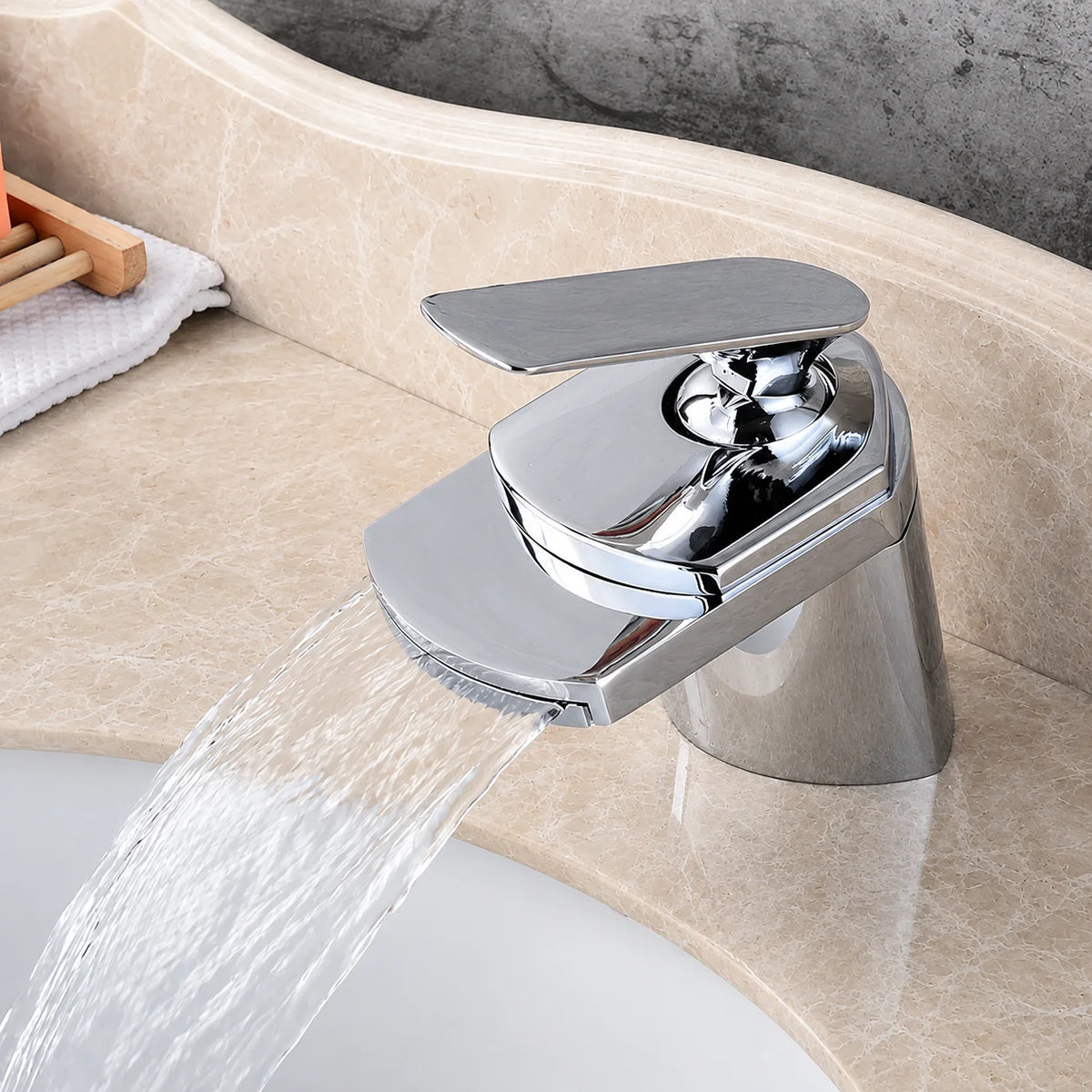 Robinet de Salle de Bain Cascade Compact 2